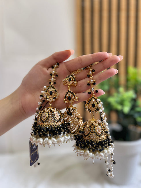 Noratan jhumke tika